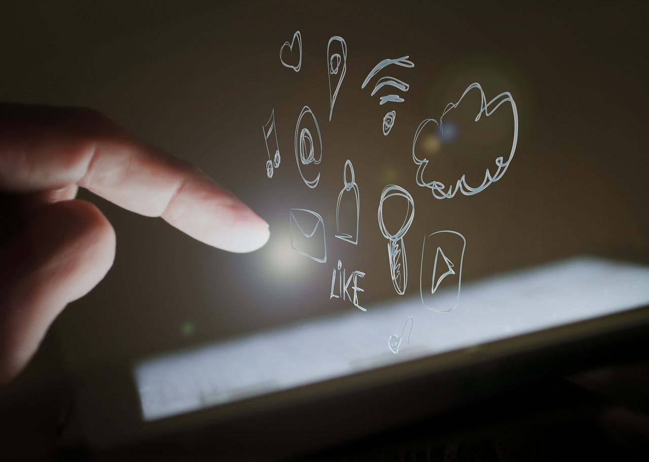 五月动漫手机壁纸精选,让你的手机屏幕焕然一新!